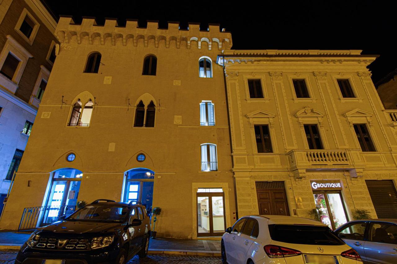 Piazza Del Mercato Λ' Άκουιλα Εξωτερικό φωτογραφία