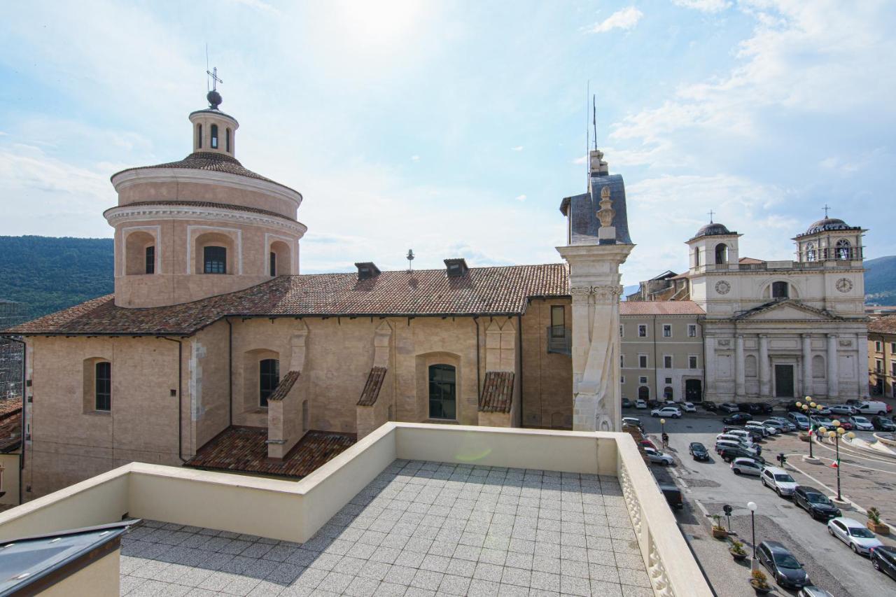 Piazza Del Mercato Λ' Άκουιλα Εξωτερικό φωτογραφία